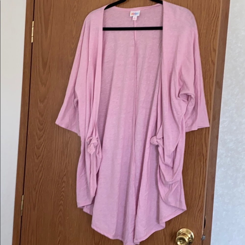 Moving! Make offer Super soft pink lularoe Lindsay